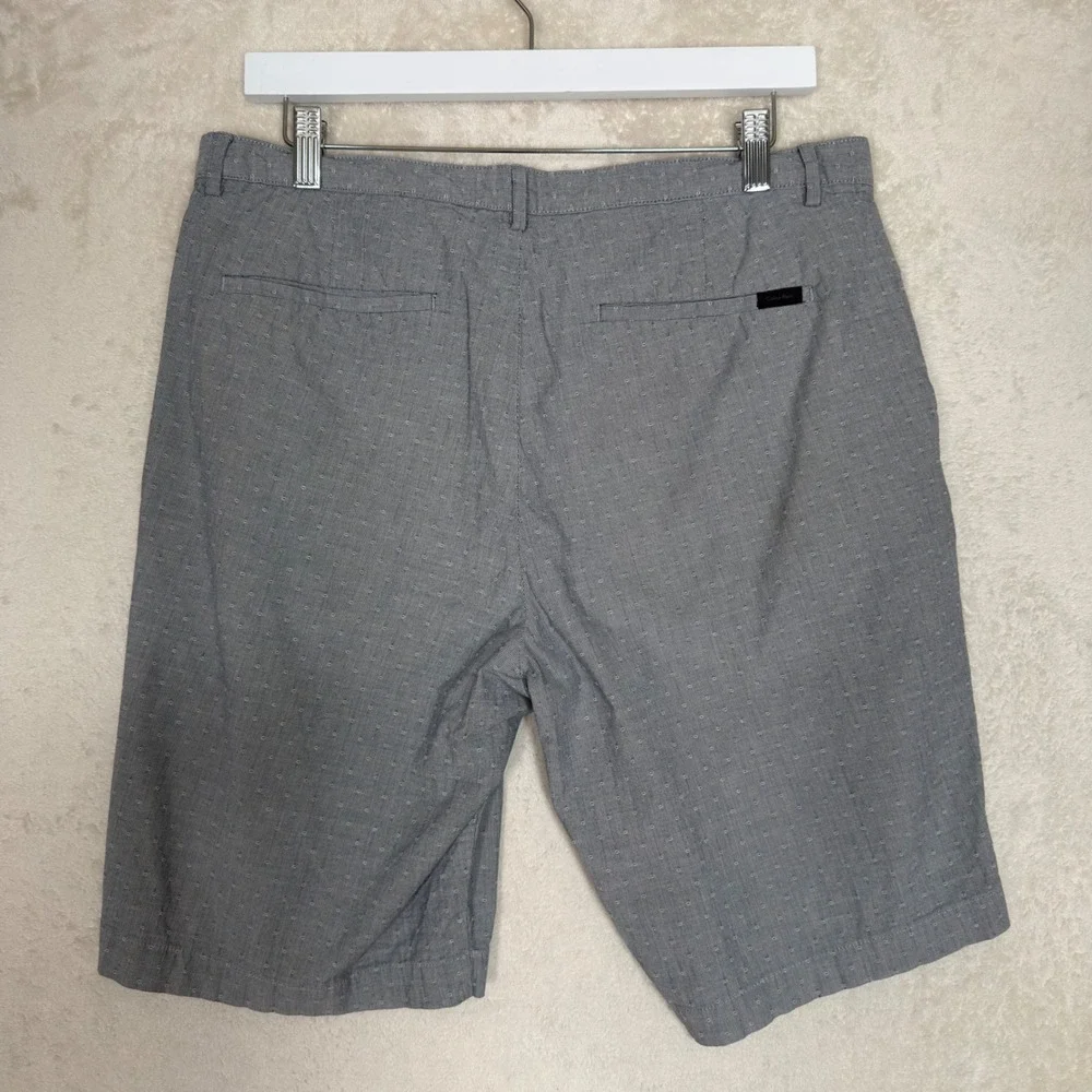 Calvin Klein Gray Micro Dot Chino Shorts Size 34 Cotton Blend Stretch Preppy